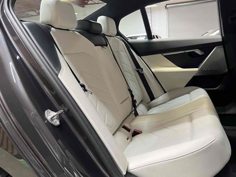 Used 2024 BMW i5 eDrive40i RWD image 39