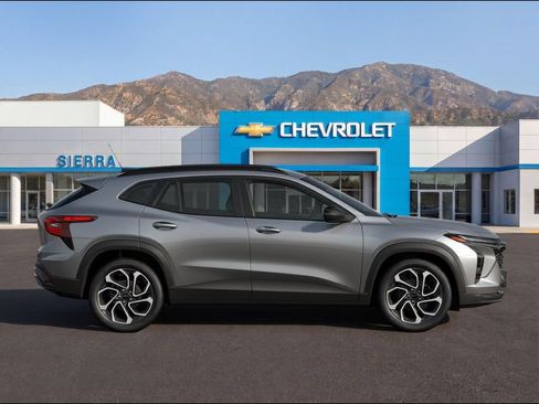 New 2026 Chevrolet Trax RS w/ Driver Confidence Package FWD image 3