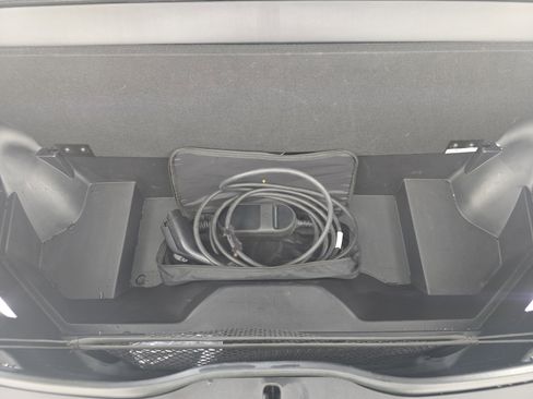 Used 2023 Rivian R1S Adventure image 14