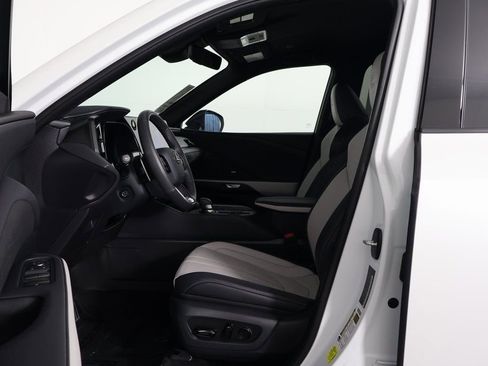 Used 2025 Lexus TX 500h AWD w/ Technology Package image 10