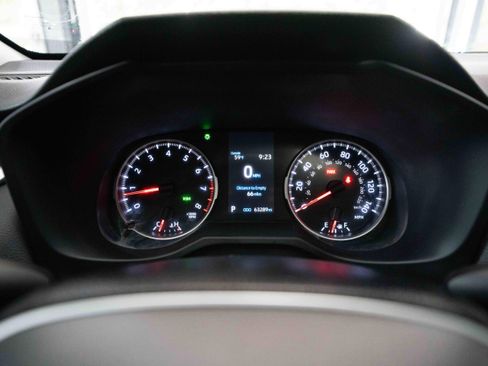 Used 2020 Toyota RAV4 XLE w/ Convenience Package AWD/4WD image 16