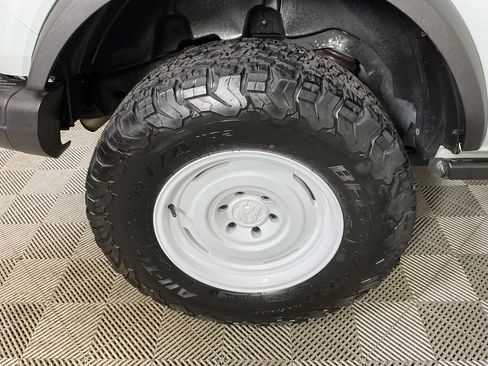 Used 2022 Ford Bronco Badlands image 10
