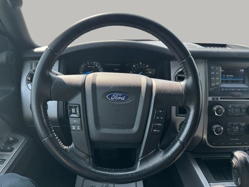 Used 2017 Ford Expedition XLT RWD image 11