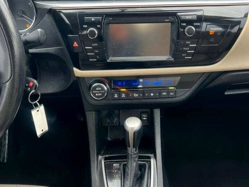 Used 2016 Toyota Corolla LE image 30