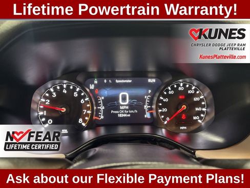 Used 2025 Jeep Compass Limited image 23