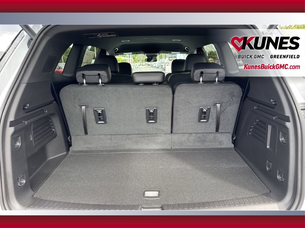 Used 2026 Buick Enclave Sport Touring w/ LPO, Floor Liner Package AWD/4WD image 45