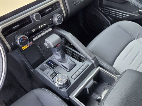 Used 2024 Toyota Tacoma TRD Off-Road w/ TRD Off Road Upgrade Package image 7