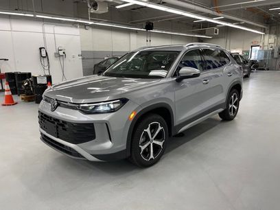 New 2026 Volkswagen Tiguan SE