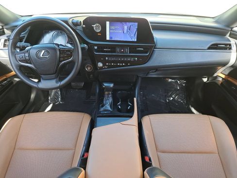 Used 2024 Lexus ES 350 w/ Accessory Package (Z1) FWD image 9