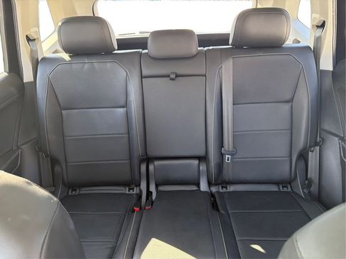 Used 2021 Volkswagen Tiguan SEL image 14