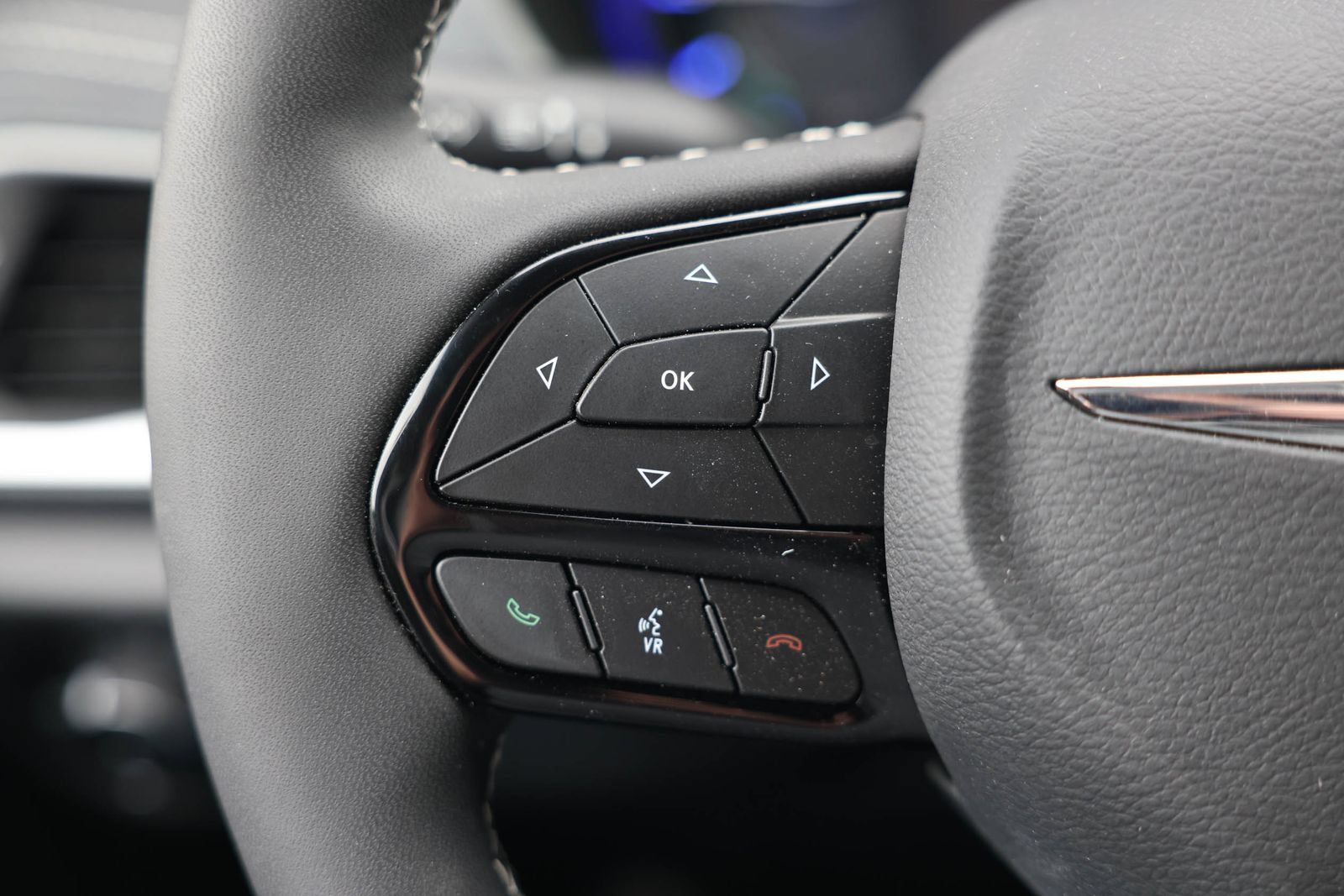 Used 2024 Chrysler Pacifica Limited FWD image 23