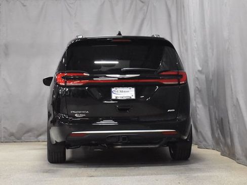 New 2026 Chrysler Pacifica Pinnacle w/ Trailer Tow Group image 8