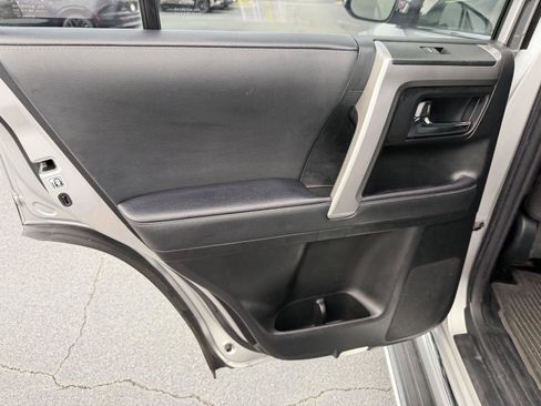 Certified 2022 Toyota 4Runner Limited AWD/4WD image 19