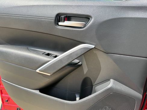 Used 2023 Toyota Corolla Cross XLE w/ Convenience Package FWD image 21