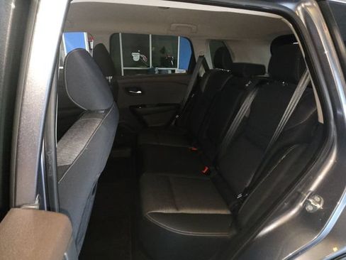 Used 2021 Nissan Rogue SV FWD image 22
