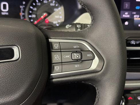 New 2025 Jeep Compass Limited AWD/4WD image 18