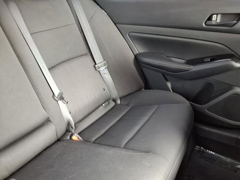 Used 2023 Nissan Altima 2.5 SV w/ SV Premium Package image 18