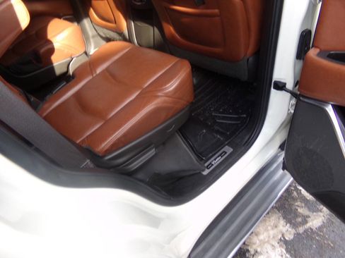 Used 2015 Cadillac Escalade Luxury image 80