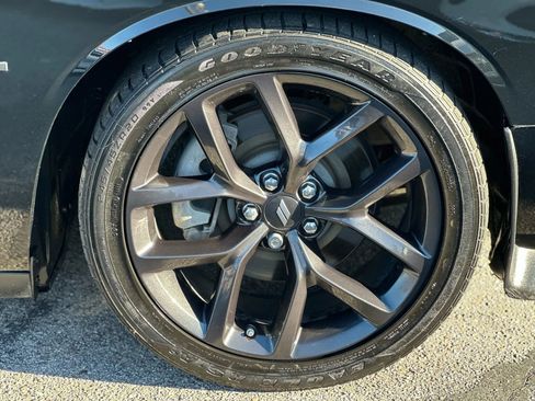 Used 2022 Dodge Challenger R/T w/ Blacktop Package image 19