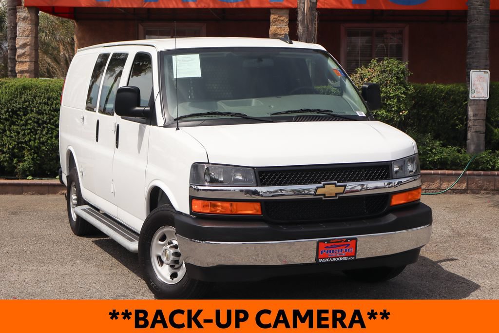 Used 2025 Chevrolet Express 2500 w/ Driver Convenience Package RWD image 2