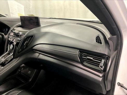 Used 2025 Acura RDX SH-AWD image 13