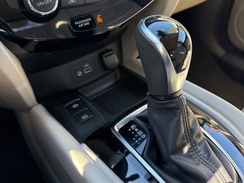 Used 2022 Nissan Rogue Sport SL w/ Premium Package image 24