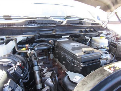 Used 2018 RAM 2500 SLT AWD/4WD image 26