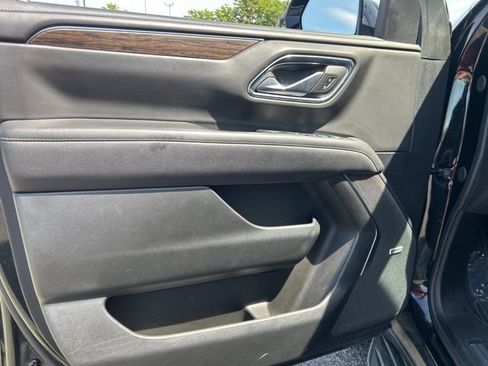 Used 2024 Chevrolet Suburban Premier AWD/4WD image 11
