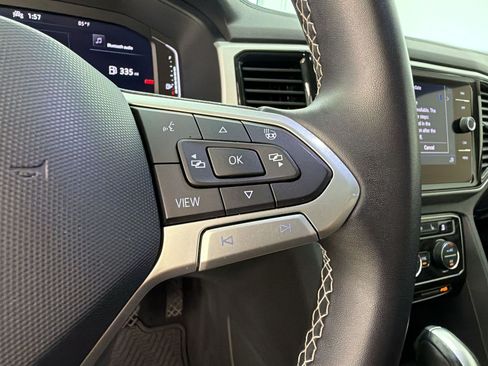 Used 2021 Volkswagen Atlas SEL FWD image 32