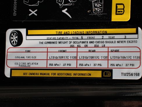 New 2026 Jeep Wrangler Rubicon w/ Steel Bumper Group image 40