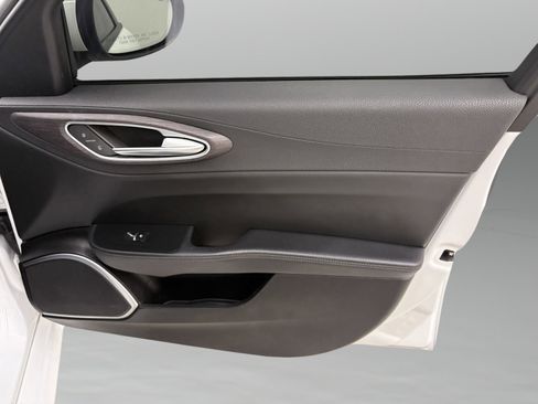 Used 2022 Alfa Romeo Giulia Ti image 31