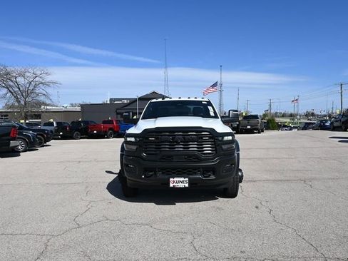 New 2026 RAM 5500 Tradesman AWD/4WD image 27