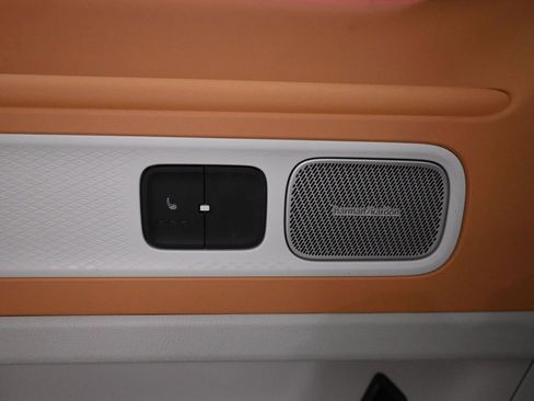 New 2025 Volkswagen ID. Buzz 1st Edition image 11