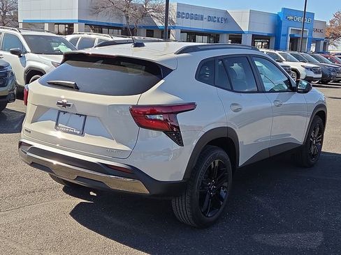 New 2026 Chevrolet Trax ACTIV image 4