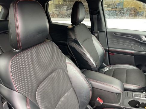 Used 2025 Ford Escape ST-Line Select image 9