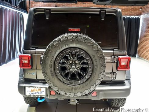 Used 2023 Jeep Wrangler Unlimited Rubicon 4xe AWD/4WD image 7