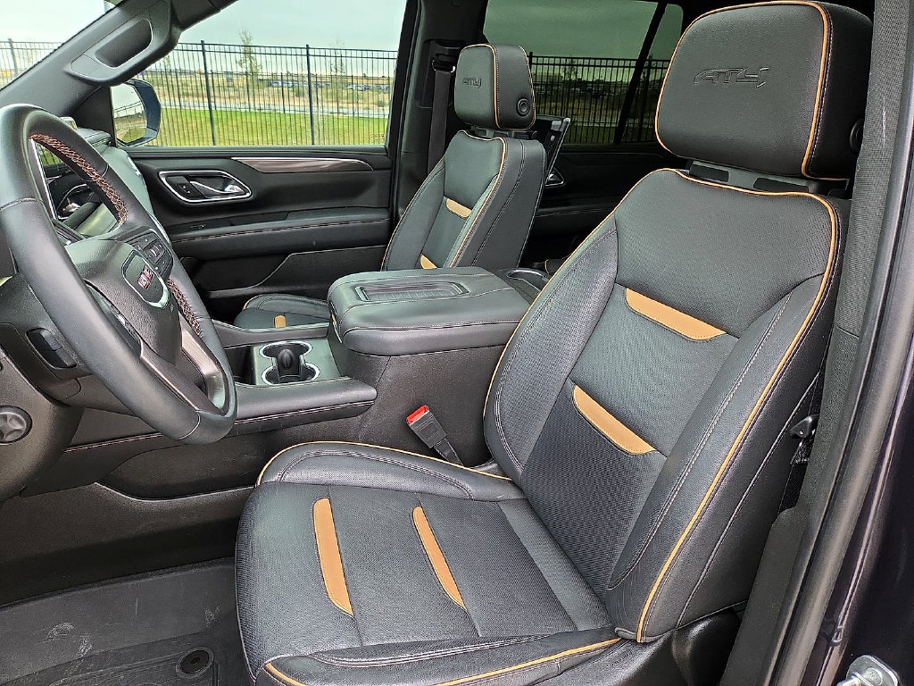 Used 2023 GMC Yukon AT4 w/ AT4 Premium Plus Package AWD/4WD image 16