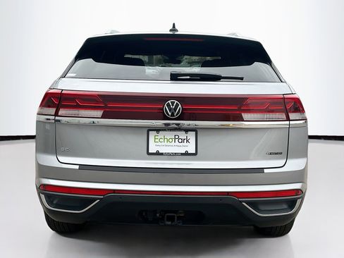 Used 2025 Volkswagen Atlas Cross Sport SE image 7