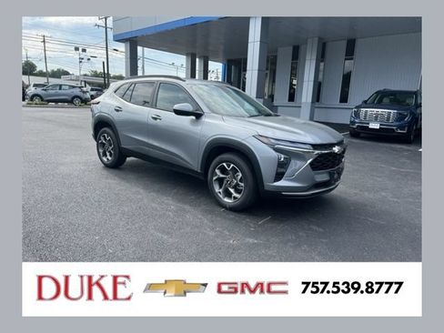 New 2026 Chevrolet Trax LT w/ LT Convenience Package FWD image 1