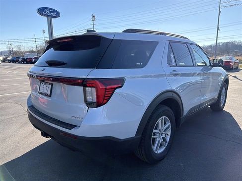 New 2026 Ford Explorer Active image 3