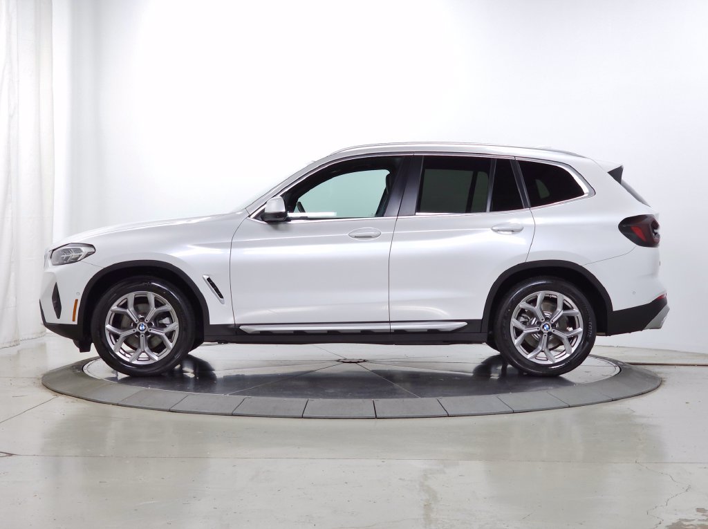 Used 2023 BMW X3 xDrive30i w/ Premium Package AWD/4WD image 2