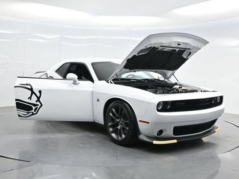 Used 2022 Dodge Challenger R/T Scat Pack w/ Driver Convenience Group RWD image 45