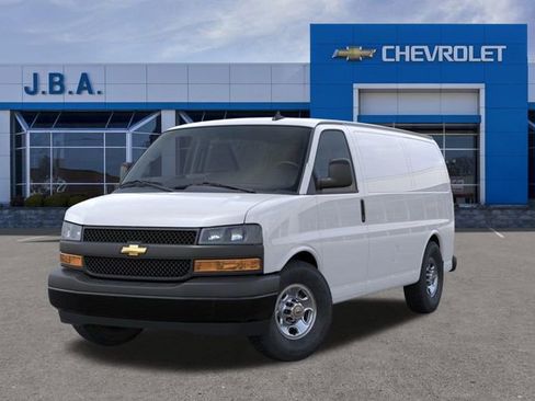 New 2025 Chevrolet Express 3500 Work Van w/ Driver Convenience Package image 7