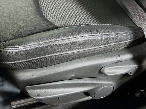 Used 2024 Jeep Compass Latitude image 18