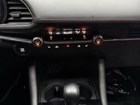 Used 2022 MAZDA MAZDA3 s FWD image 27