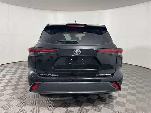 New 2026 Toyota Highlander Limited AWD/4WD image 6