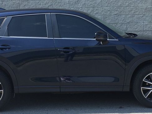 Used 2018 MAZDA CX-5 Touring w/ Preferred Equipment Package AWD/4WD image 3