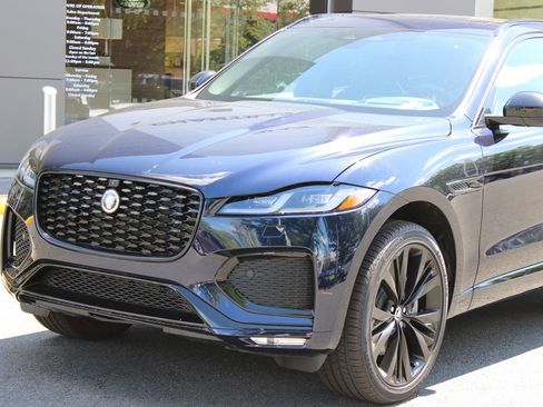 Used 2026 Jaguar F-PACE R-Dynamic S AWD/4WD image 2