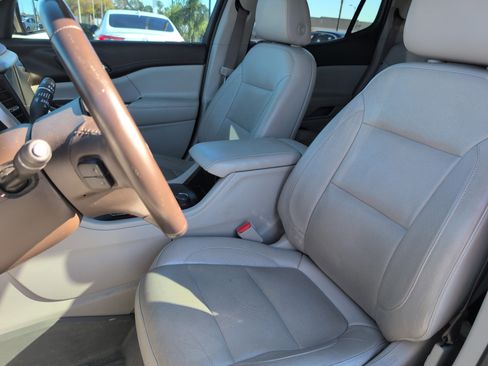 Used 2019 GMC Acadia SLT image 14