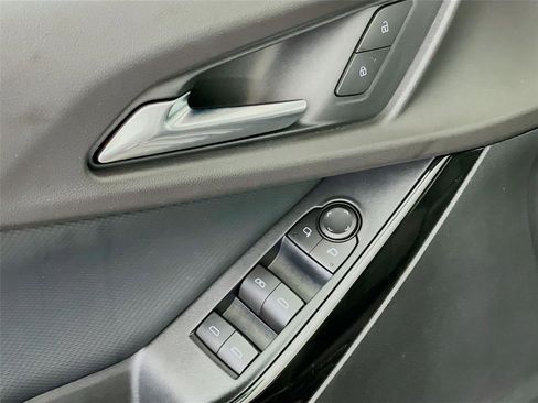 Used 2026 Chevrolet Equinox LT FWD image 21